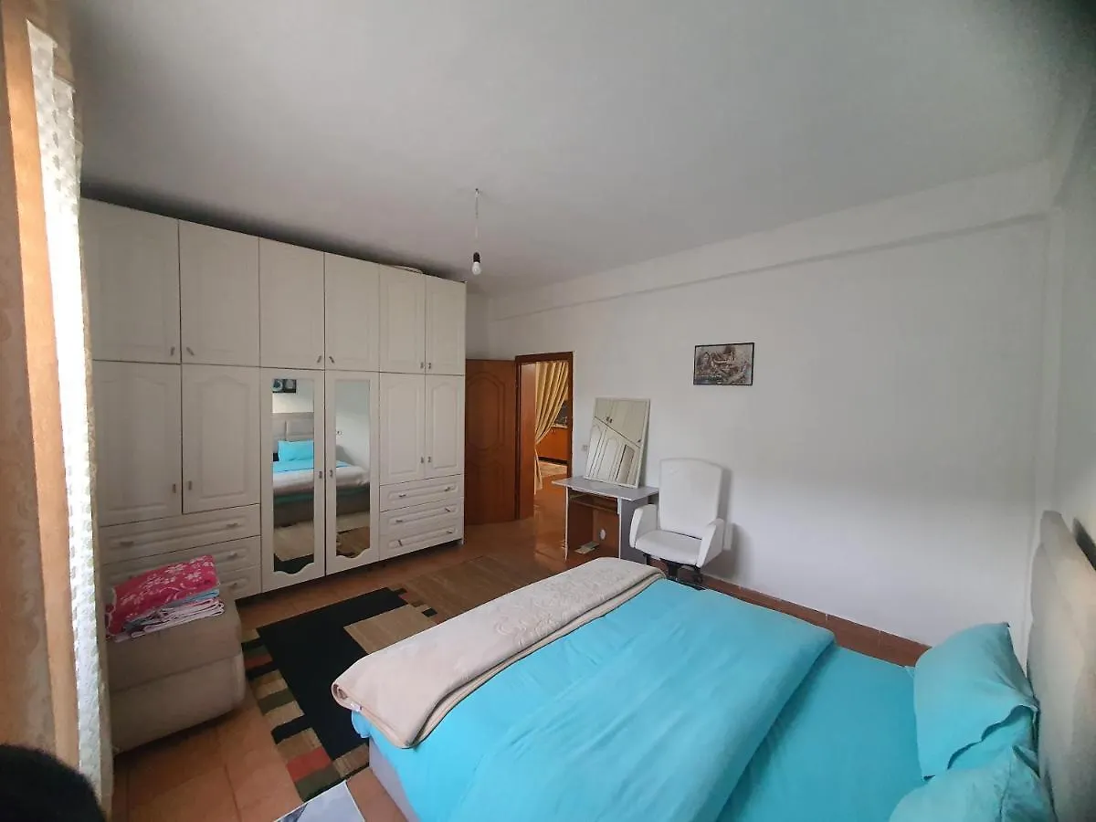 Spacious House With A Big Garden And Fire Pit Villa Tirana